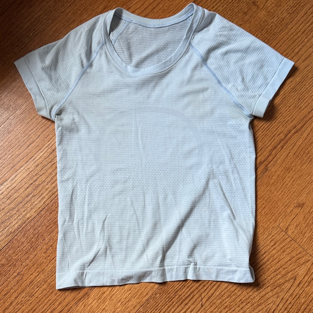Lululemon light blue swiftly tech size 4